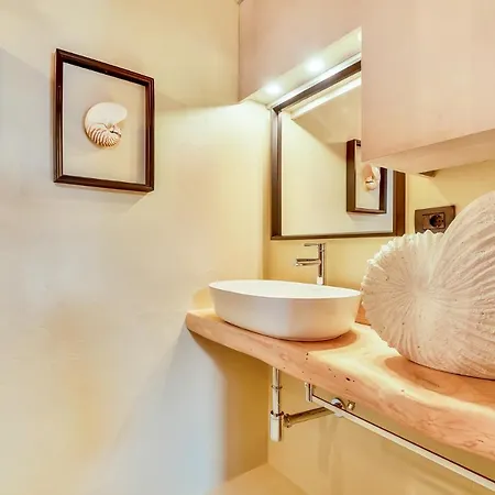 アパート Magnolia, Terre Marine レーリチ